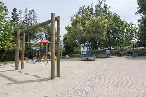 Imagen 14 de 14 de Casa En Venta 4 Dorm Más Jardín. Las Condes/las Tranqueras
