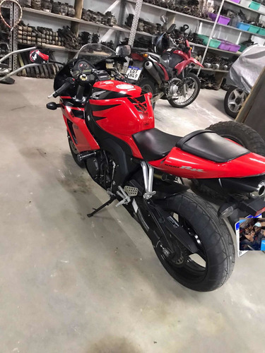 Imagem 3 de 5 de Honda Cbr 1000 Rr Fireblad