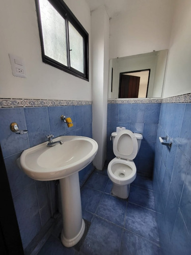 Casa Remodelada Sector Universidad Técnica Indoamerica Cotocollao