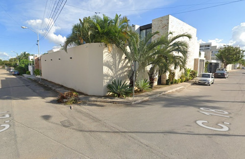 Bonita Casa En Venta En C. 21 440 E, Montebello, 97113 Mérida, Yucatan