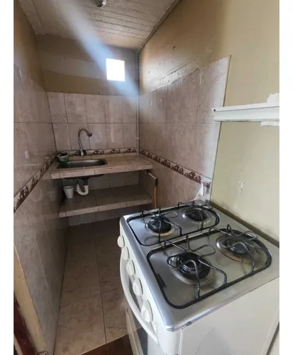 Quiroga: Casa De 3 Pisos + Terraza/ Opción Apartamento Independiente