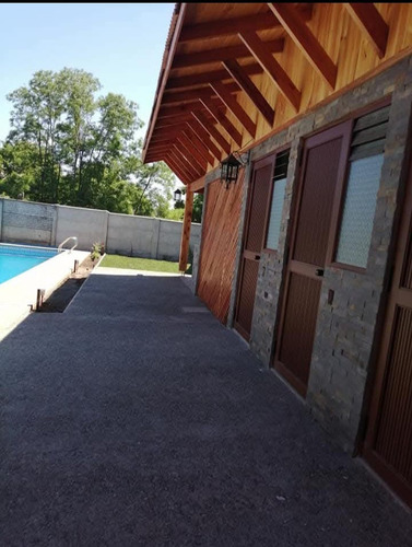 Exclusiva Residencia De 350 M² Con Piscina Y Quincho.