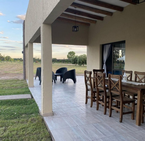 Vendo Complejo De Cabañas 5 Has Con 5 Cabañas Y 3.5 Has De Parral Con Tela. Las Paredes, San Rafael, Mendoza