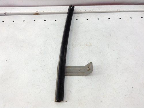 Guia De Vidrio Delantero Derecho Ranger Cabina 1/2 Mod 01-04 (Usado)