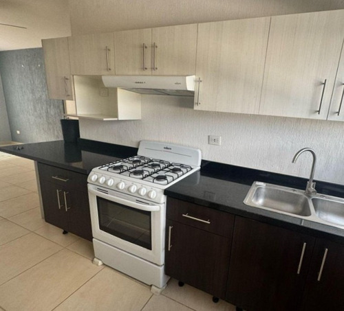 Preciosa Casa Ubicacada En Fracc. Jardines Del Sur I, Cancún ¡¡¡con Alberca En La Privada!!! -no Créditos- Jagr
