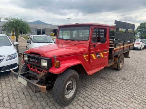 Toyota Bandeirante Carroceria