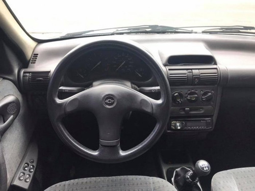 Corsa Sedan 1.6 Mpfi Gls Sedan 16v Gasolina 4p Manual