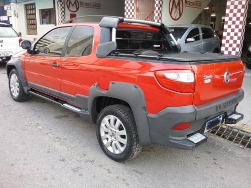 Imagem 4 de 8 de Fiat Strada Adv. 1.8 16v Dualogic Flex Cd