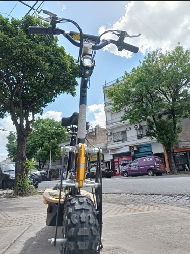 Imagen 8 de 16 de Sunra Monopatin Velocifero Bateria Litio Con Asiento 0km Y