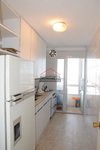 Muy Buena Ubicación En El Centro De Punta Del Este. - Ref: 2929