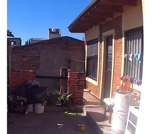Imagen 11 de 15 de Se Vende Casa De Pasillo Con 4 Dormitorios