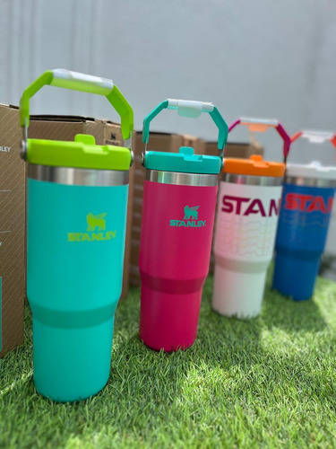 Botella Termica Stanley Flip Straw887ml Color Turquesa