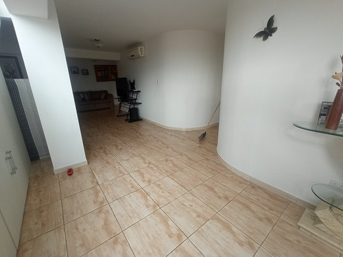 Imagen 14 de 16 de Av. Intercomunal Guarenas Guatire - Urb. Frutas Condominio