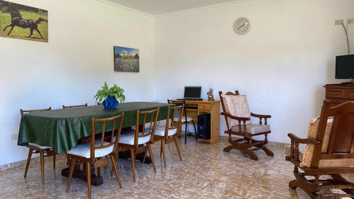 Casa En Venta - 3 Dormitorios 2 Baños - 238mts2 - Roque Perez