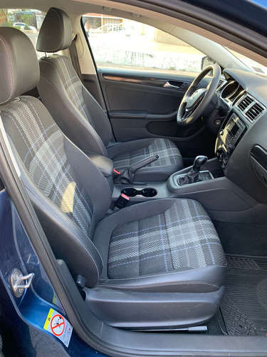 Volkswagen Jetta 2.0 Tiptronic At