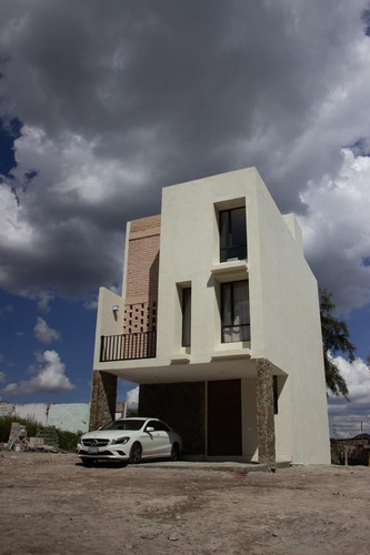 Hermosa Casa En Privada, Villas Del Mesón Juriquilla, 3 Reca