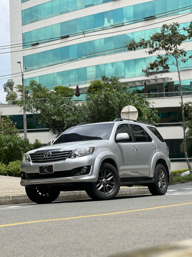 Toyota Fortuner 2.7l 4x4