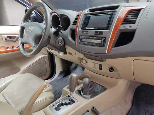 Imagen 7 de 9 de Toyota Fortuner