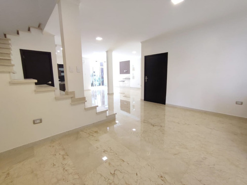 Imagen 11 de 27 de Cv-904 Zona Norte Townhouse En Villa Punta Norte Sector Lago Mar Beach