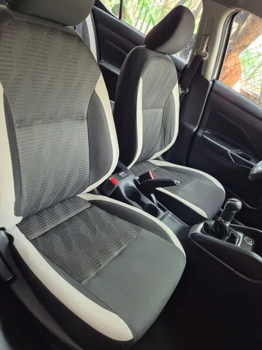 Nissan Versa 1.6 Advance Mt