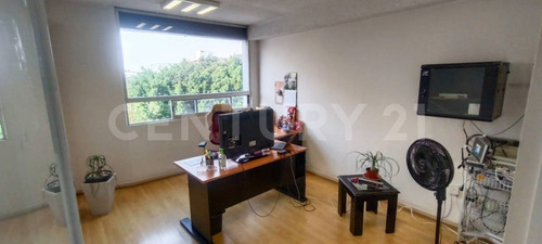 Edificio En Venta En Ciudad Satélite, Naucalpan, Edo. Méx