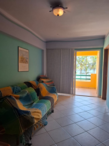 Se Vende Apartamento En Conj. Residencial Puerto Limon Tucacas Edo. Falcon. L.m