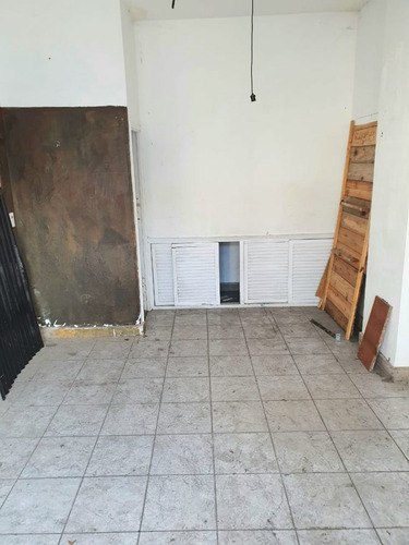 Imagen 3 de 5 de Venta De Local En Wilde Centro