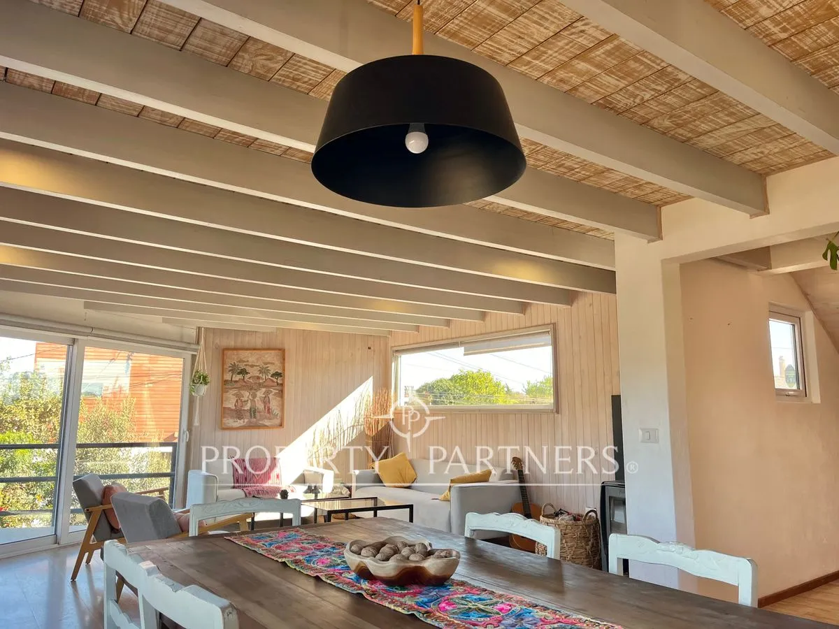 Imagen 1 de 23 de Casa Remodelada | Vista A La Laguna De Zapallar