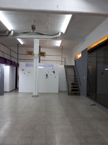 Imagen 4 de 13 de Venta Local En Isidro Casanova