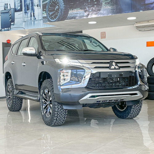 Imagen 3 de 12 de Mitsubishi Montero Sport