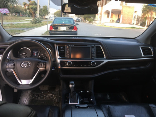 Toyota Highlander 3.5 Limited Panoramic Roof At