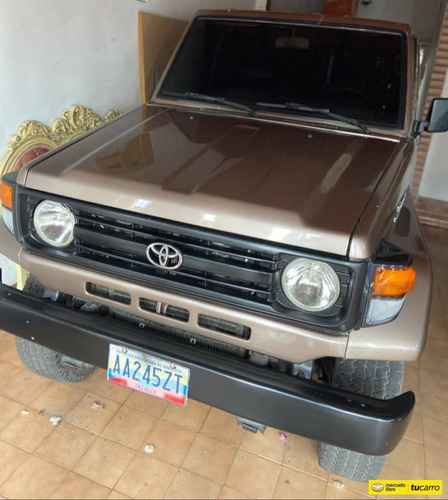 Toyota Macho Land Cruiser 4.5