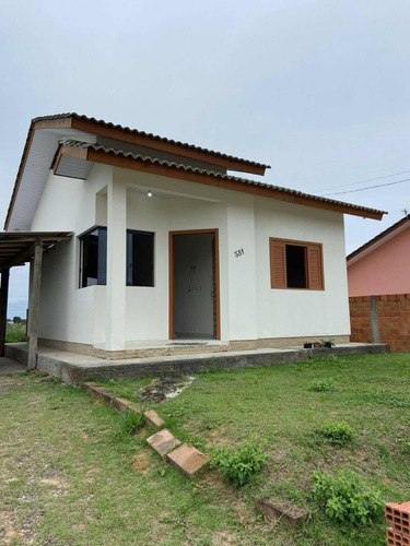 Casa Com 300m2 De Terreno - Próx. Havan E Prf, Araranguá.
