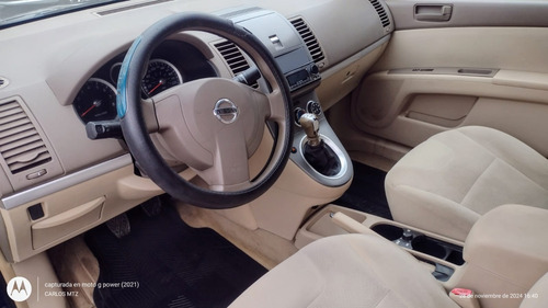 Nissan Sentra 2.0 Custom 6vel Mt