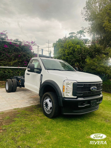 Ford F-450 Xl