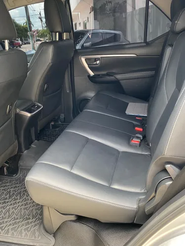 Toyota Fortuner 2.4 Diésel Srv 4X2