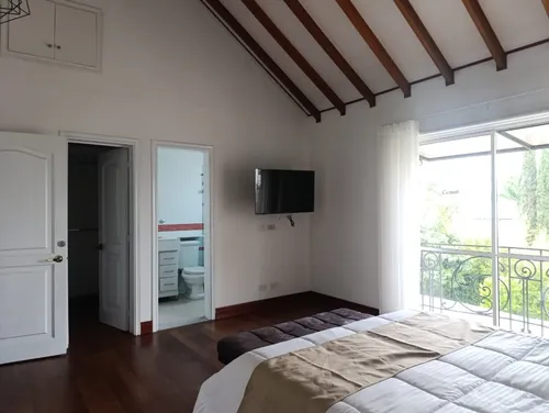 Casa En Arriendo, El Poblado