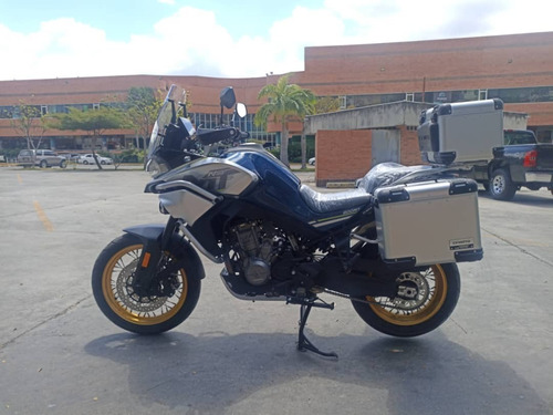 Imagen 4 de 17 de Cfmoto 800mt