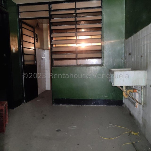 Local Comercial En Mezzanina 731 Mts!!! En Alquiler Petare I