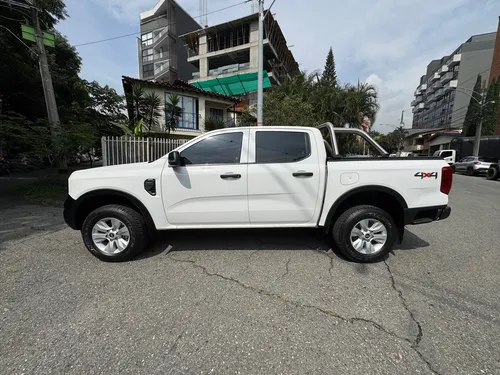 Ford Ranger 2.0 XL MT 4x4