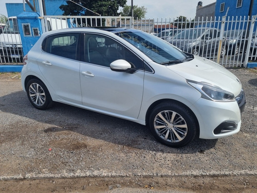 Imagen 7 de 18 de Peugeot 208 2016 1.6 Feline