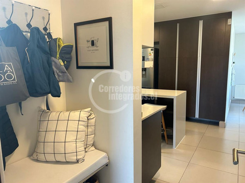 Casa En Venta De 4 Dorm. En Lo Barnechea Los Litres