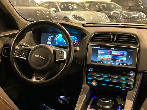Imagem 9 de 11 de Jaguar F-pace S 3.0 V6