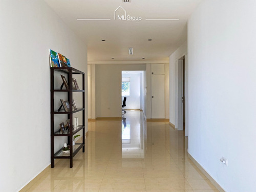 Imagen 15 de 21 de M&l Group, Vende Moderna Y Amplia Casa En Villa Antillana