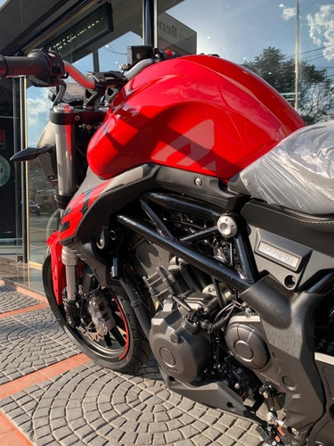 Benelli 302s - 2023 En Stock - Milano Motos