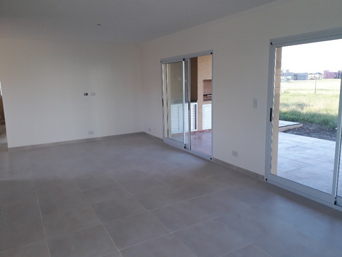 Imagen 9 de 14 de Casa En Santa Ines De Canning! Al Pulmon Verde! Toma Depto!