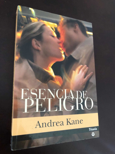 Libro Esencia De Peligro - Andrea Kane - Grande - Oferta