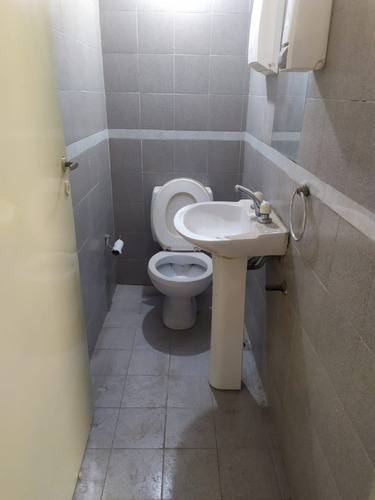 Imagen 10 de 22 de Local + Galpon/deposito En Venta. Sobre Av. Sabattini 4300, Zona Ideal.
