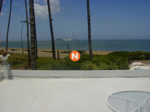 Casa En Venta Y Alquiler, Pinares, Punta Del Este, 5 Dormitorios.- Ref: 205047