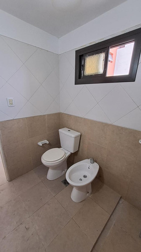Departamento En Alquiler - 2 Dormitorios - Alto Aberdi